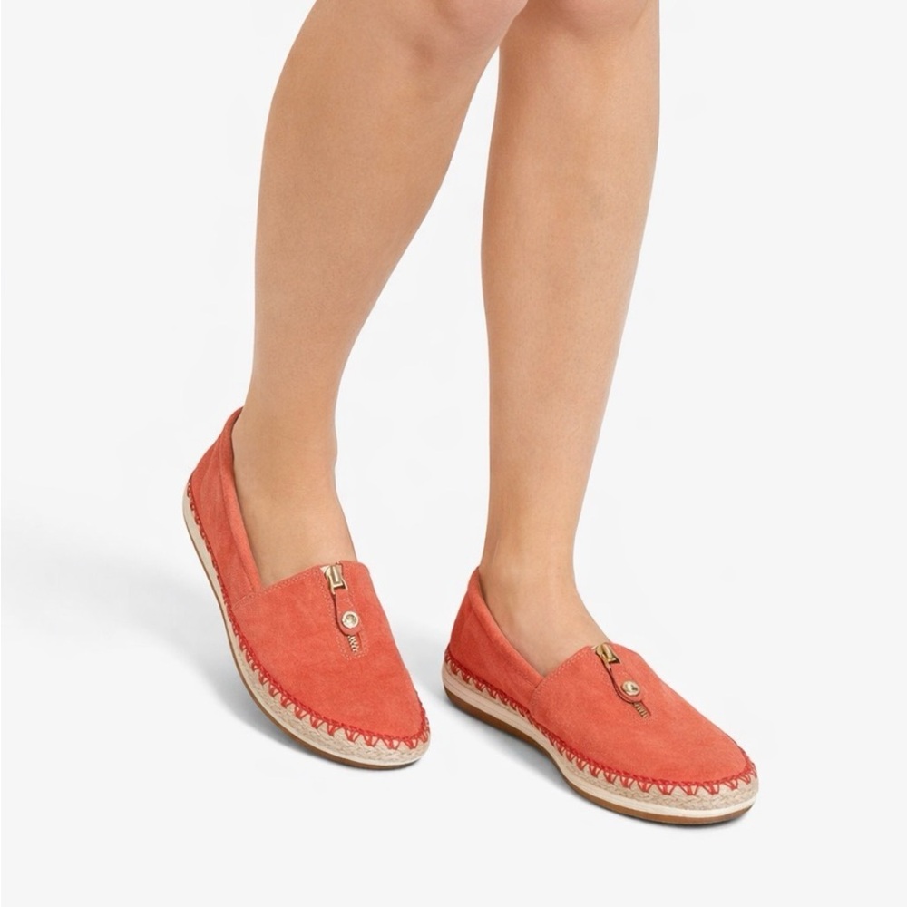 ANNE KLEIN Flats 6 1/2M Coral Suede-look Espadrille Edge with Stitching